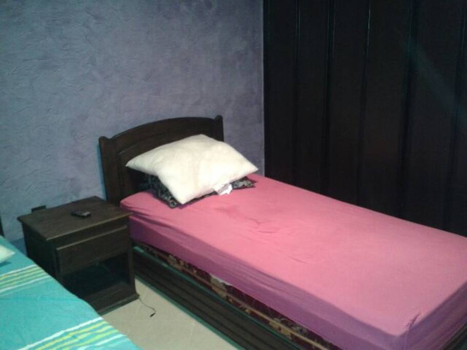 Première Chambre ( 2 lits) avec dressing