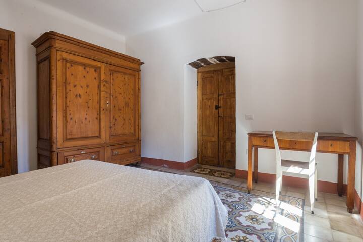 Chumba cha kulala 2, ghorofani