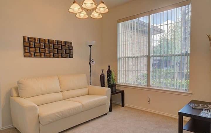 Your Home Away From Home  At This Beautiful House - Valley Ranch - San Antonio