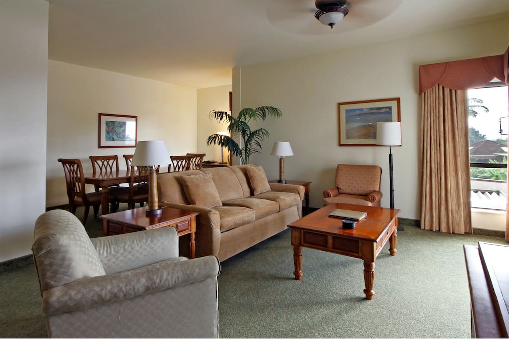 Wyndham Royal Sea Cliff - Suite Living Room