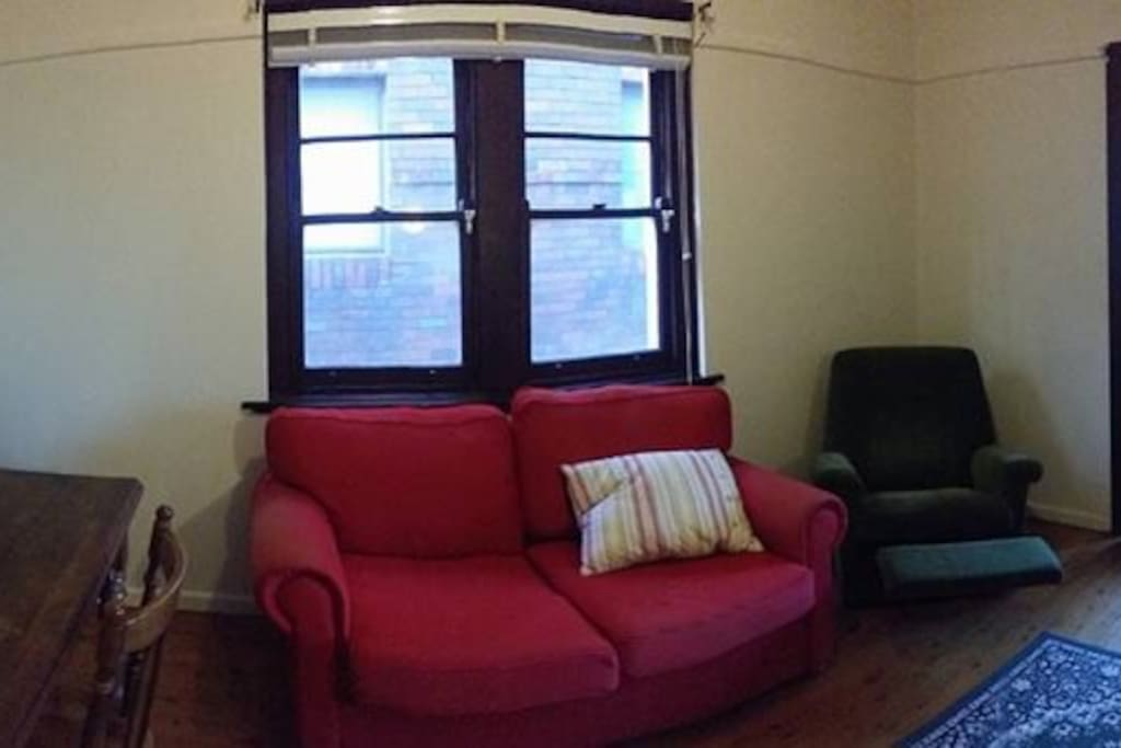 Living room (with TV)