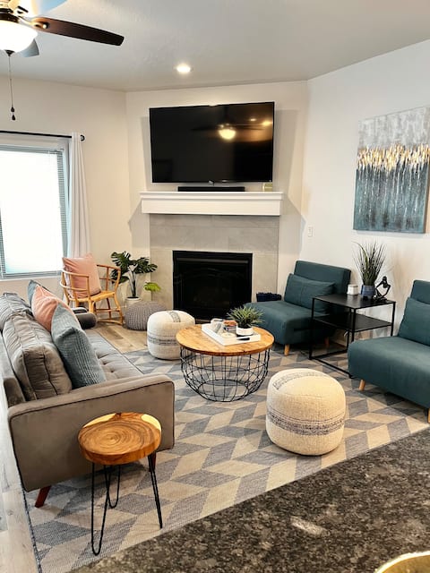 THE COZY QUAIL-Clean & Stylish Home in Cedar City!