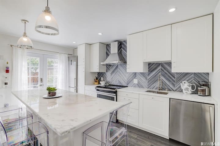 3 Bed/3 Bath home on cul-de-sac in Laurel Heights