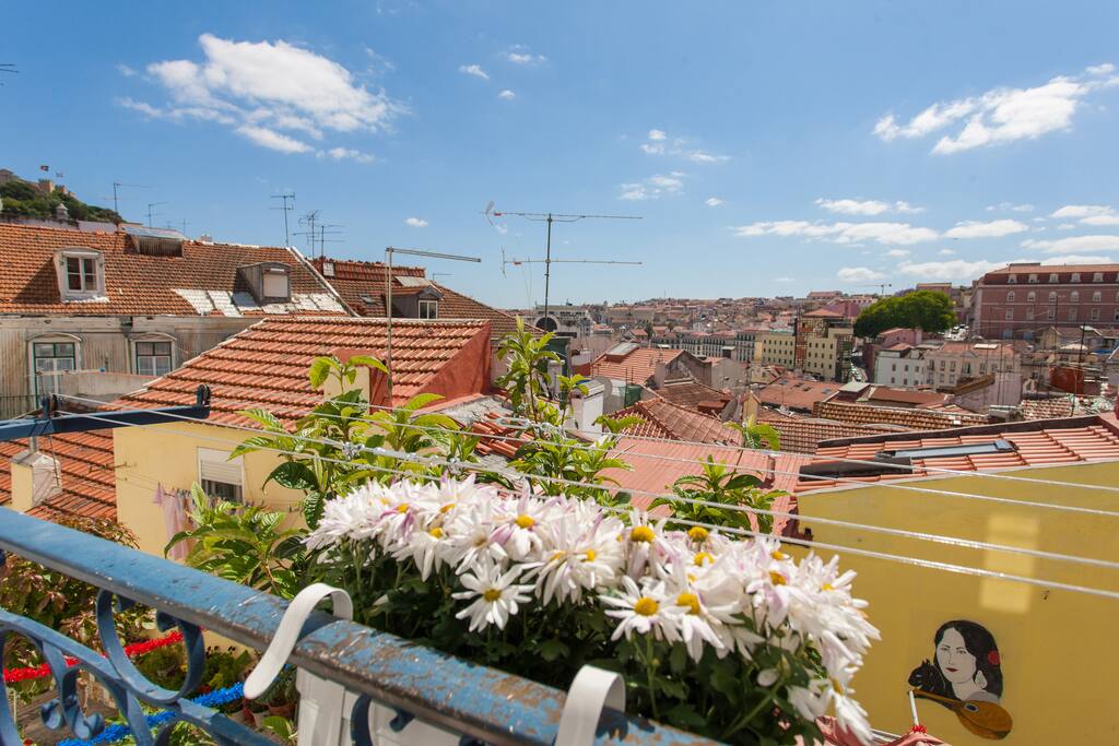 Stunning view over old Lisbon