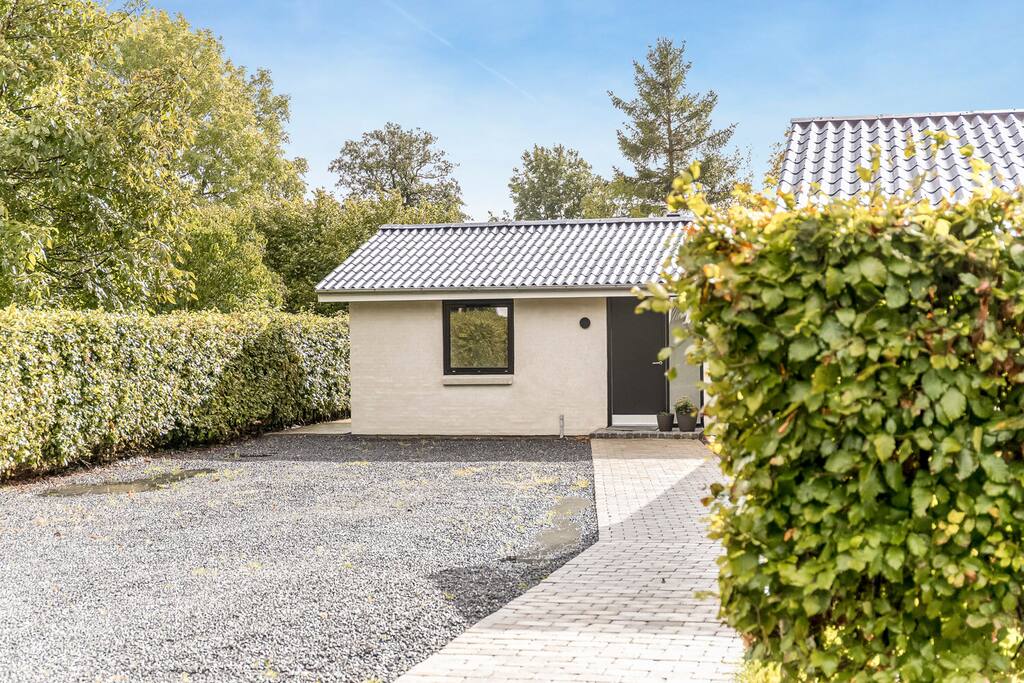 Indkørsel/forhave