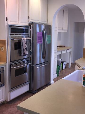 Sunny Cole Valley Home – Easy access to GG Park gallery image 4