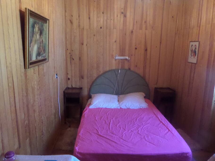 chambre et lit 140