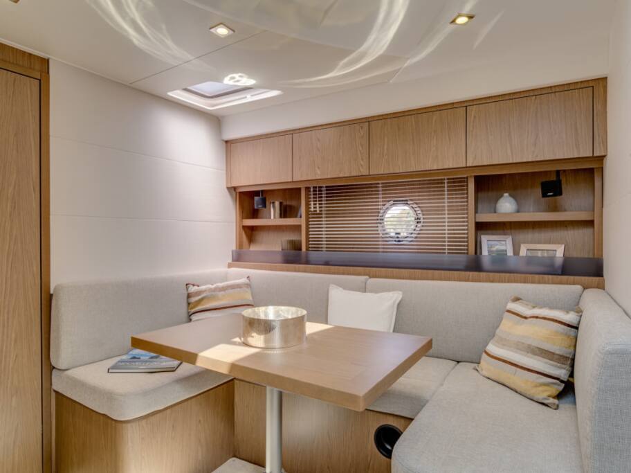 Comfortable Salon