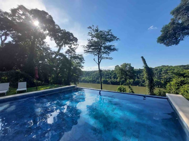 Arasy. Apartment situated by the Iguazu River