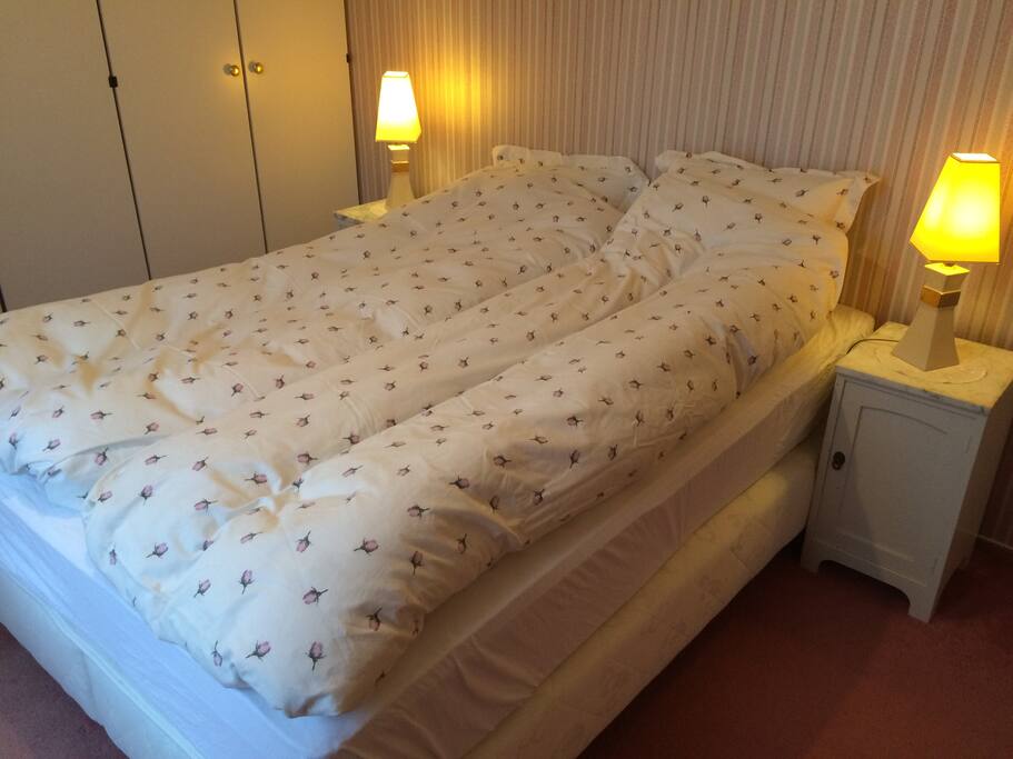 Soverom for to voksne på 11 kvadratmeter