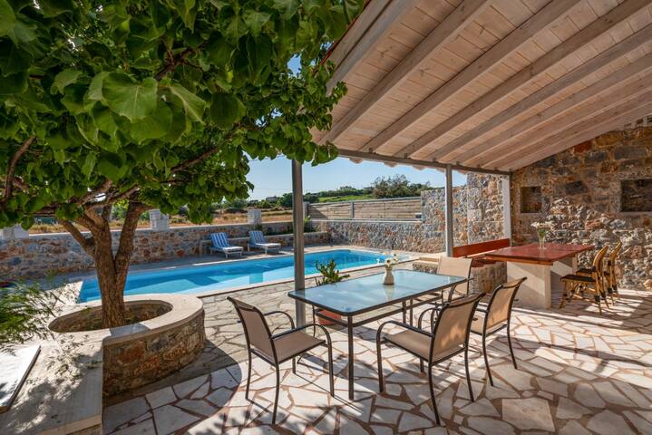 Villa Elia – With Private Pool Near the Beach gallery image 3
