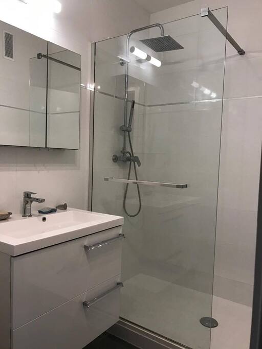 Salle de bain refaite a neuf