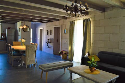 Popular Airbnb listing: New apartment near beach with fantastic sea view in Općina Ražanac