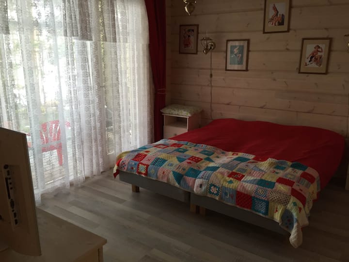Dhomë gjumi 3 me pamje nga liqeni