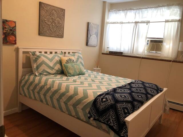 Modern Suite 1 mile From Mohegan Sun