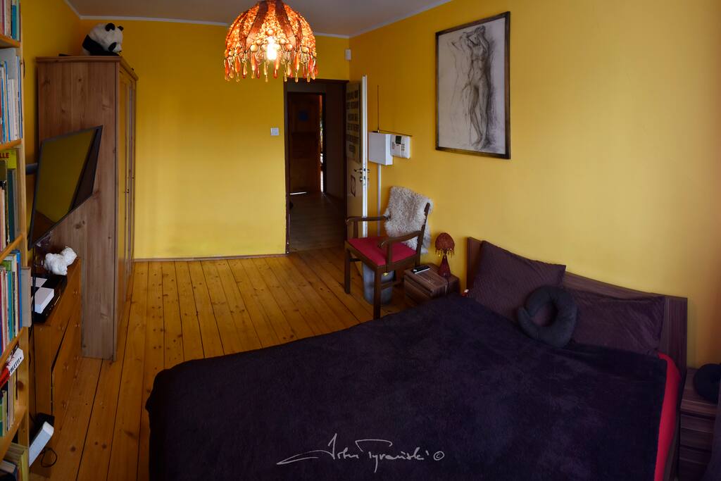 Yellow room