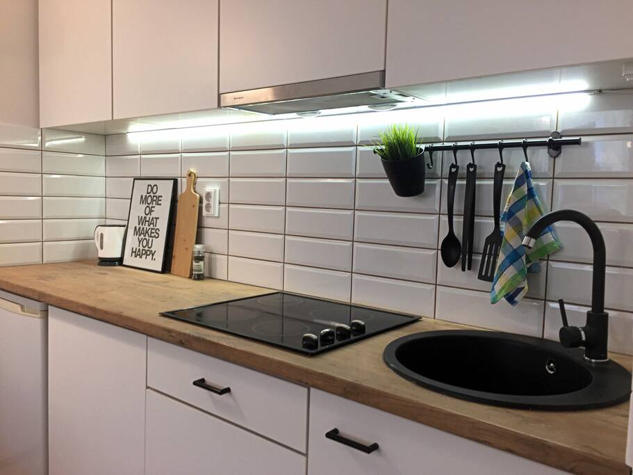 Custom designed, fully equipped kitchen