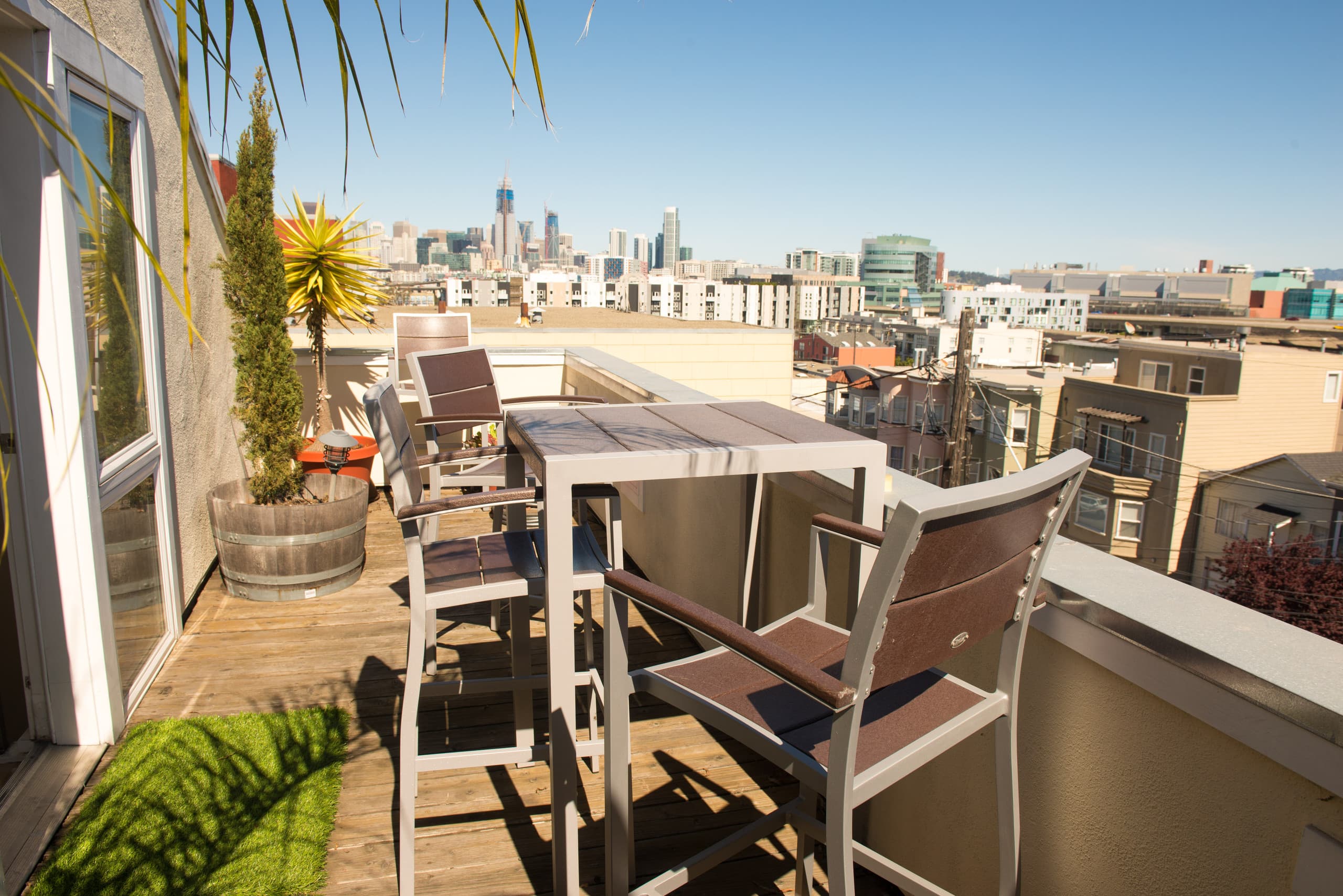 Condo in San Francisco · ★4.89 · 2 bedrooms · 2 beds · 2 baths - Image 31