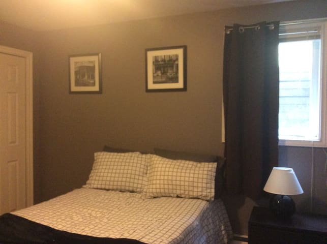 Stay in beautiful Torbay Just Minutes to the city!