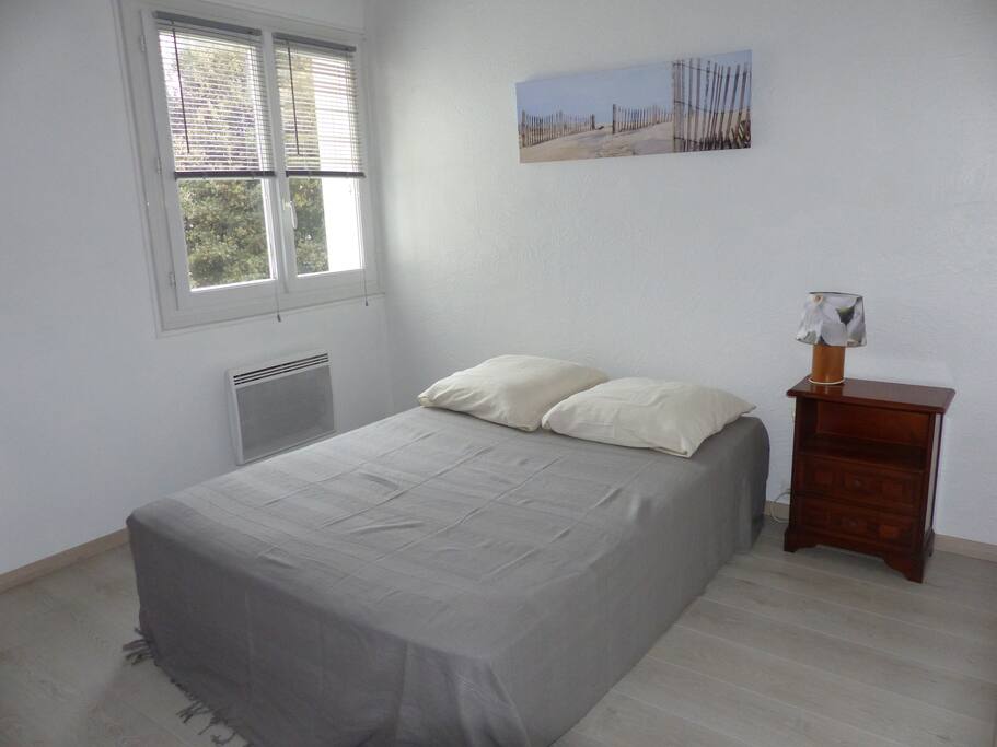 La chambre lit 140x190