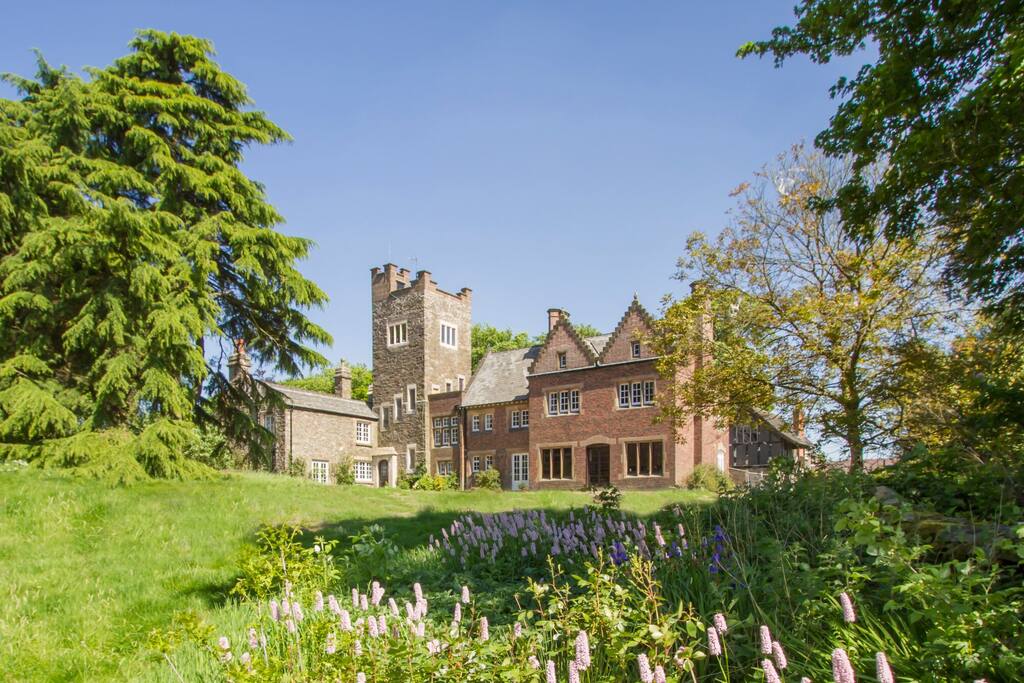 The Edwardian Side
