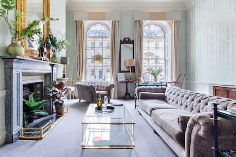 Snuggle up in the Opulent Four-Poster at a Georgian Terrace