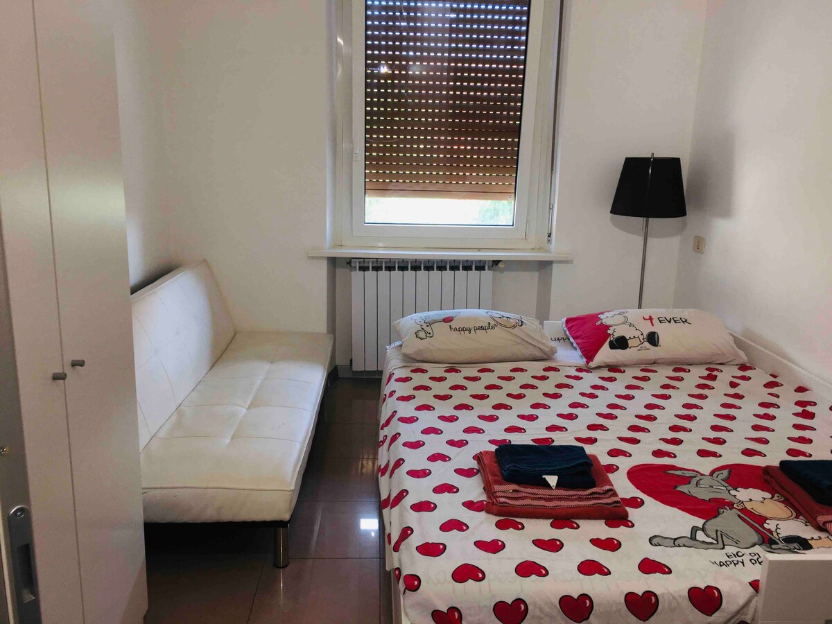 ห้องนอนแขก. 