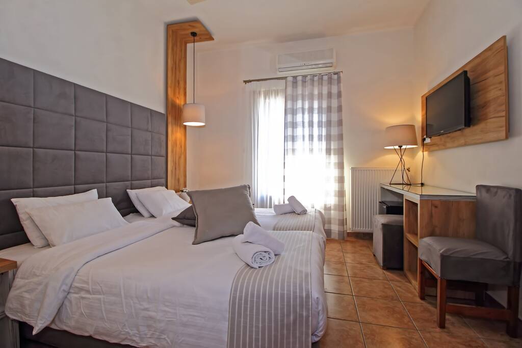 STANDARD DOUBLE ROOM