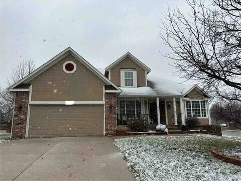Spacious Getaway Home for Families!