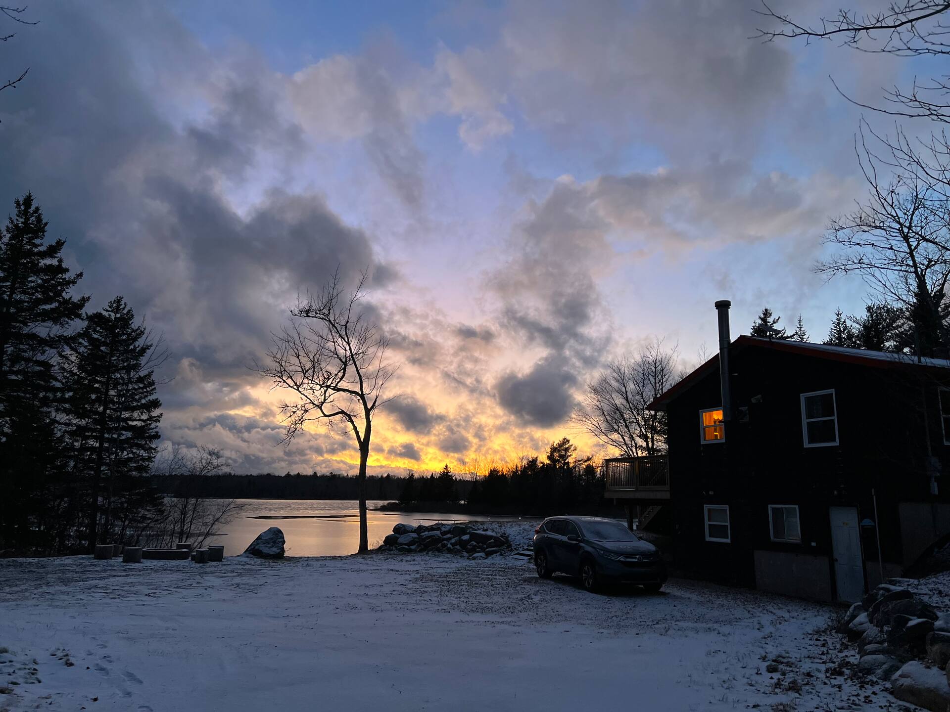 Lakefront cottage on a Wallaback lake — photo 2