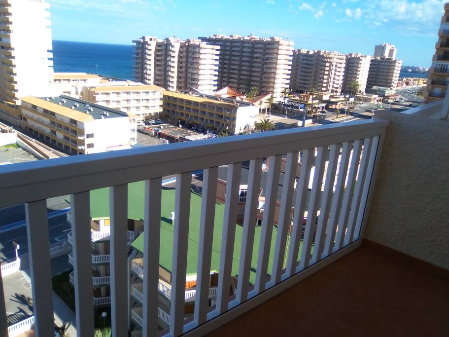Terraza sobre el Mediterraneo