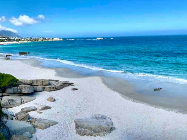 Clifton Sands G1 Valhalla 1st beach apartment gallery image 3