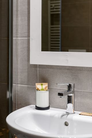 Old World Charm and Modern Comfort at The Cloister gallery image 4