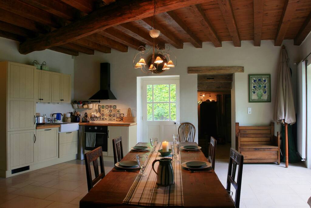 Well equipped kitchen-diner.