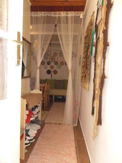 Lower level - entrance