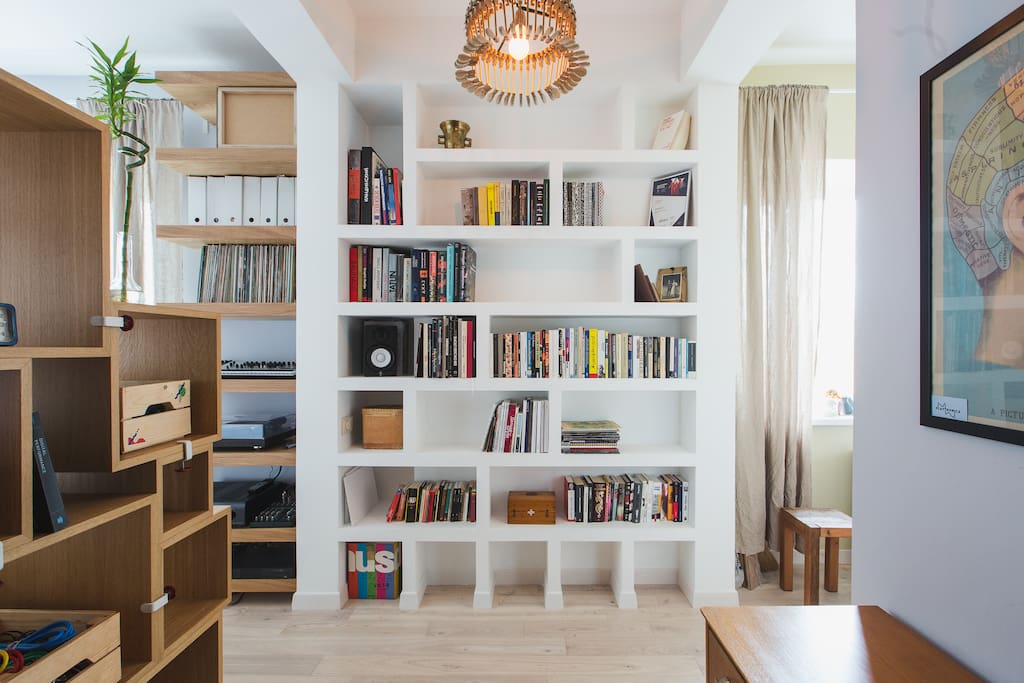 Entrance bookcase