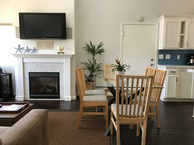 Tourmaline House – Beach, Pet-Friendly, EV Charger gallery image 2