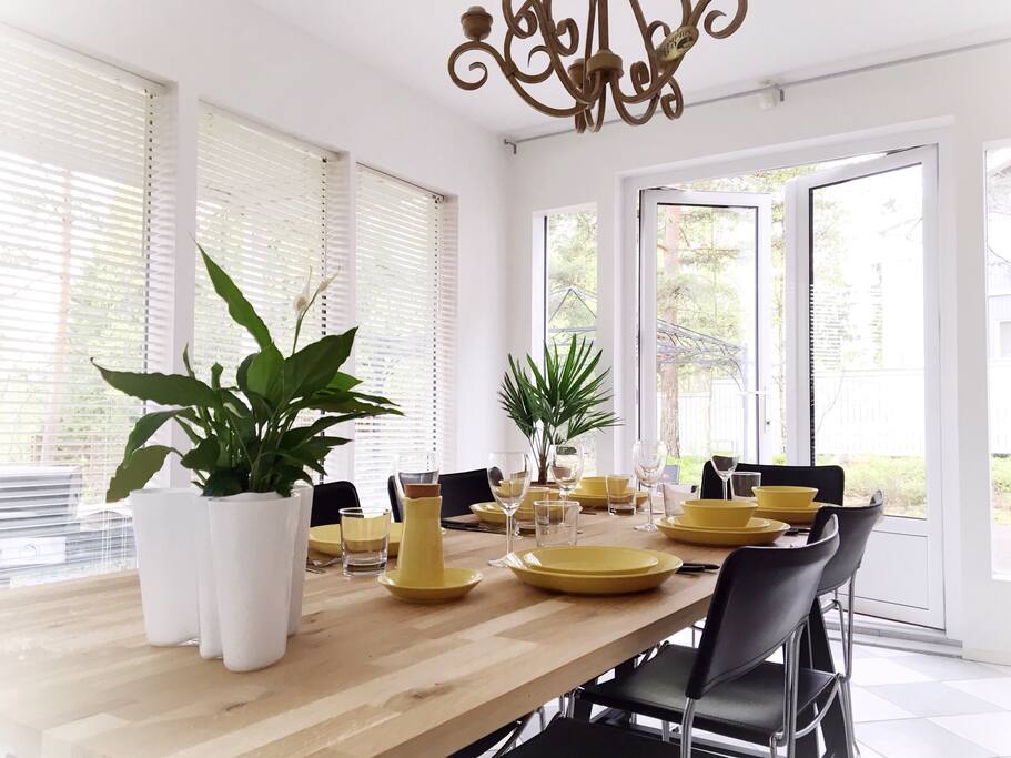 Dining room in middle floor