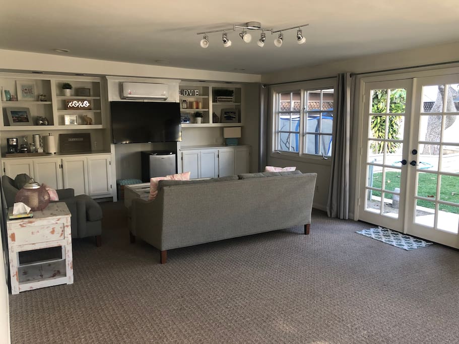 Cozy private suite with AC/heat- near Disneyland