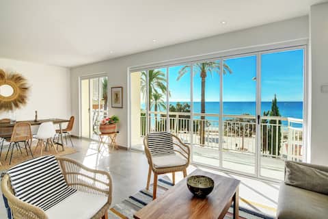 Successful Airbnb property: Nordic Luxury on the 1st row of Levante Beach in Santa Pola