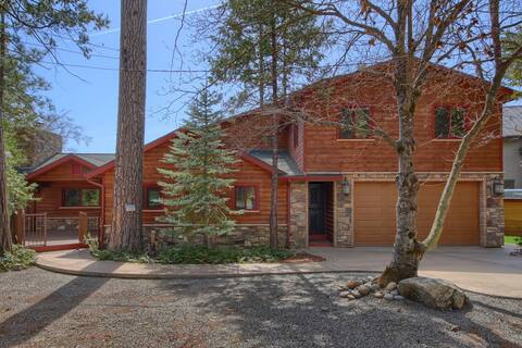 Nature's Lakefront Estate, 7BR with Private dock