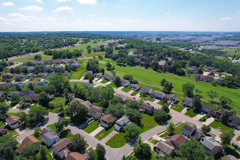 Golfer’s Retreat-Skyline Views-Comfort of Home