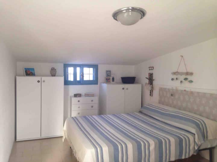 Foto de la habitación y frente a la playa