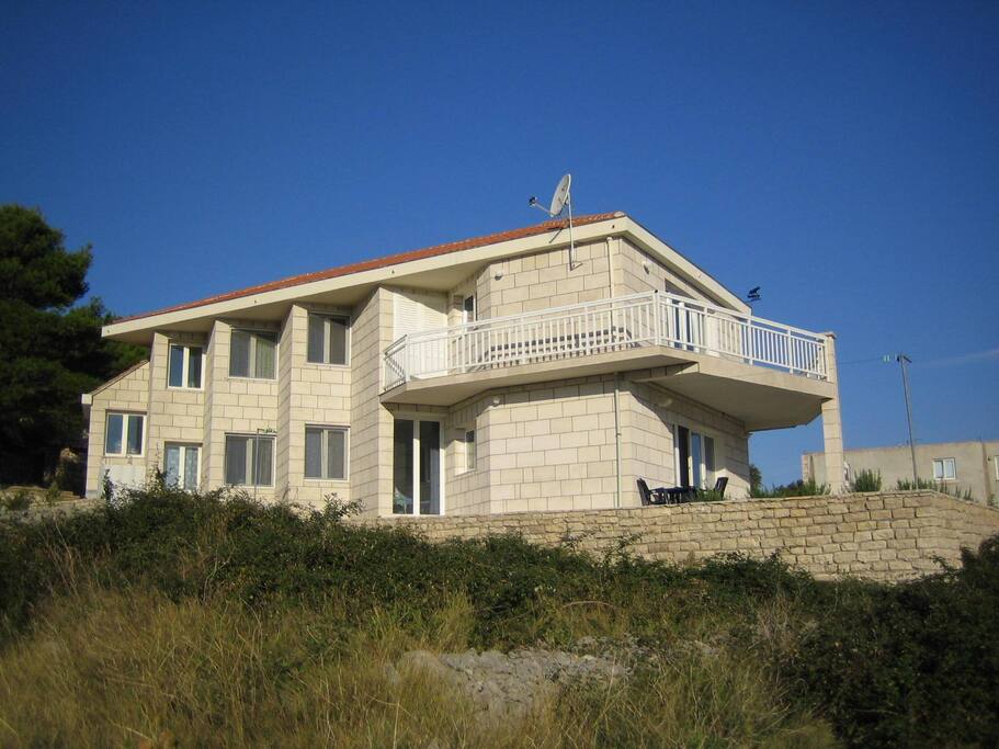 Appartement is actually half of the house