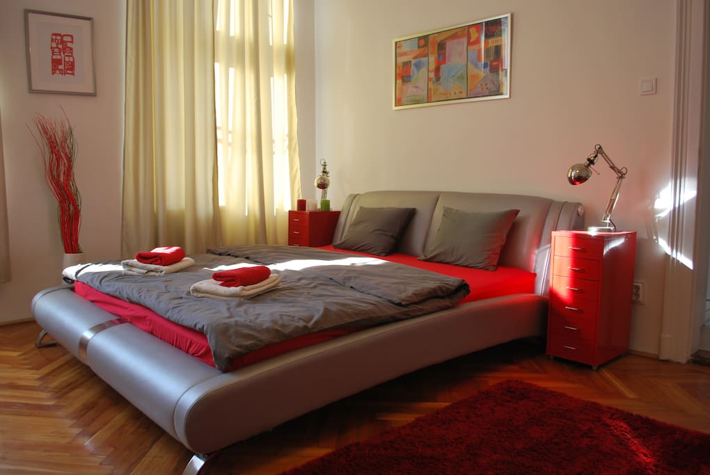 Large comfortable double bed. (King Size)