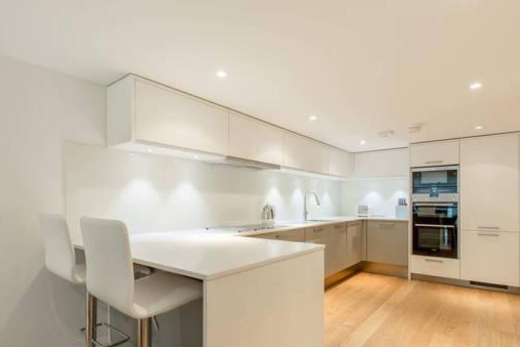Breakfast bar