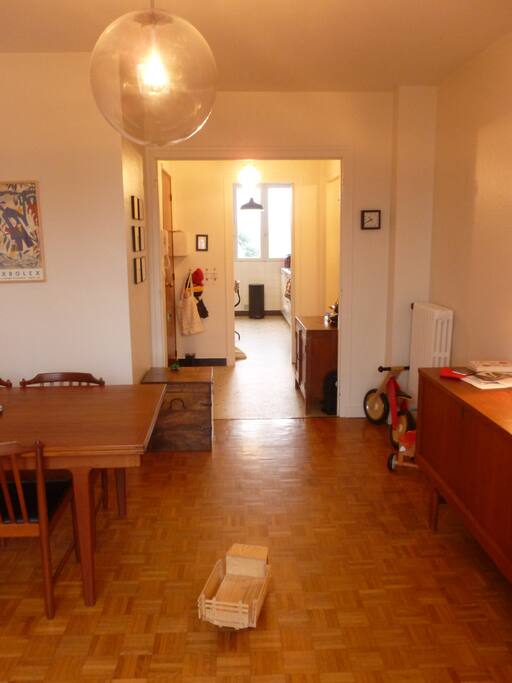 Salon et cuisine traversant