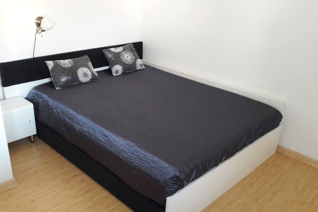 Double size bed
