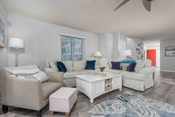 Endless Summer In Rehoboth Beach - Luxury Home - Rehoboth Beach, DE