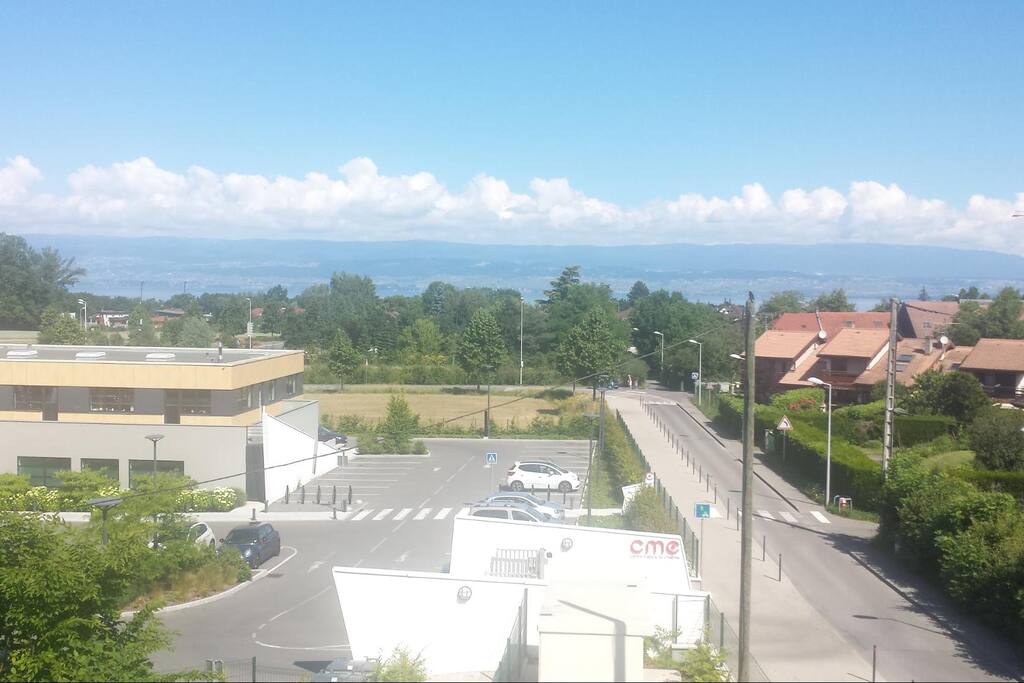 Vue lac Léman depuis le balcon